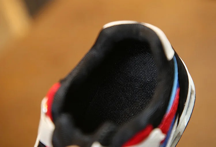 Sapatos com Luz Casuais com Luz para Meninos Novos Tênis Luminosos Crianças Brilhante Sapatos 2020 17 High Quality Mamãe e Bebê