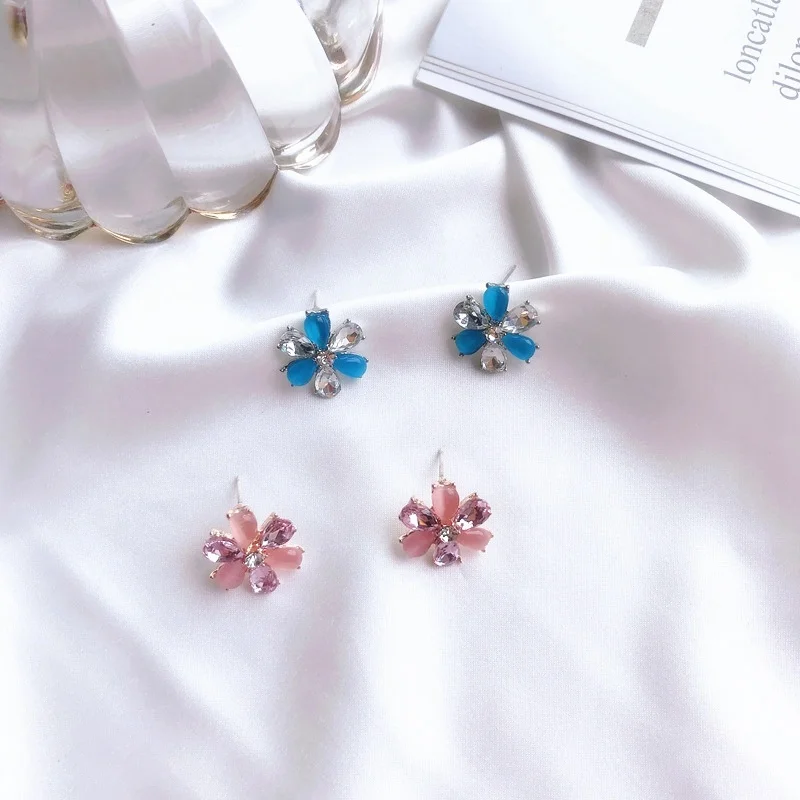 

2019 Hot Summer New Cute Metal Star Starfish Pattern Stud Earrings For Women Simulated Pearls Party Woman Girl Jewelry Gift