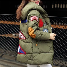 Новинка, зимняя куртка с нашивкой, длинная, тонкая, стильная, с капюшоном, теплая, толстая, ватная куртка, женская, CC060