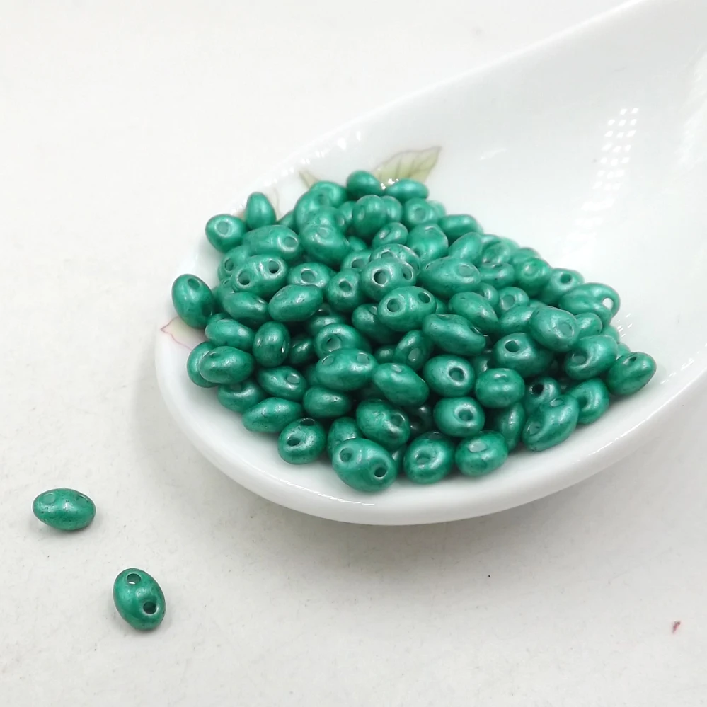 

Hot new 5x2.5mm Luster Czech Glass Seed Beads Two Hole 240pcs green