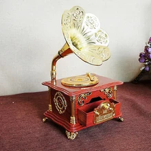 New Type of Innovative Retro Carved Phonograph Molded Music Box Retro Carved Music Box House Furnishing and Decoration toy