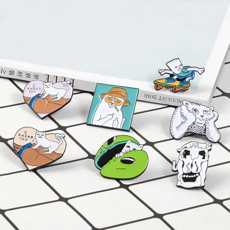 

Creative funny cat enamel brooch middle finger cat cartoon animal badge pin lapels pin denim shirt pocket fashion jewelry gifts