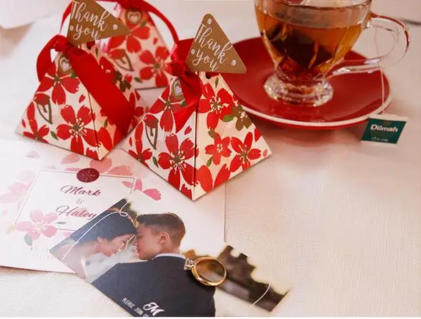Multi-color Creative Sakura Triangular Pyramid Candy Box Wedding Favors and Gifts Box Party Supplies Paper Gift Chocolate Box (5)