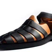 Мужские римские сандалии-гладиаторы в классическом стиле; Летние сандалии из натуральной кожи на плоской подошве с вырезами; удобная Пляжная обувь; черные сандалии с пряжкой в стиле панк