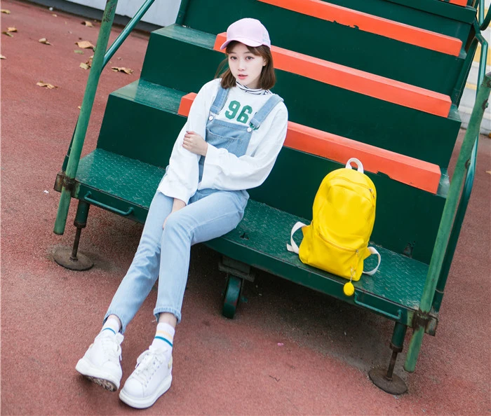 Autumn and winter Korean women's high waist row buckle show thin light color loose nine points jeans suspenders small feet suspender (7)