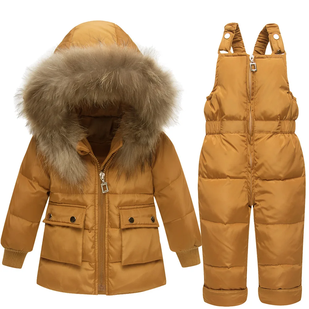 Новинка года, теплые зимние комплекты для детей, 8821 пуховые пальто для маленьких мальчиков зимние комбинезоны с большими карманами, пуховая верхняя одежда для девочек, пальто+ комбинезон на подтяжках, 2 предмета