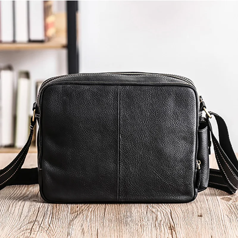AETOO Men's shoulder bag, leather casual horizontal bag, large capacity cowhide male oblique cross bag