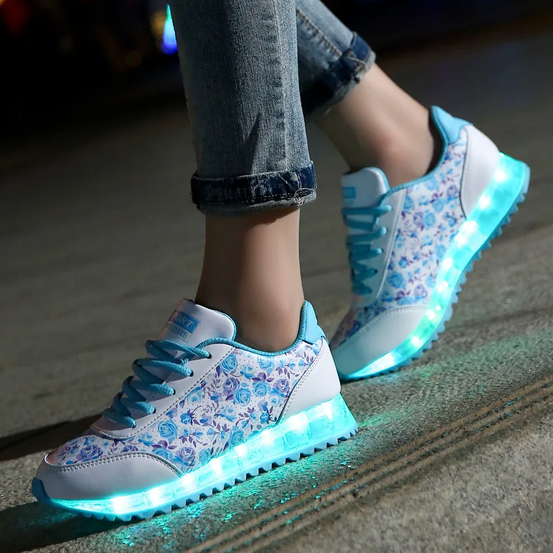 

2019 Spring women shoes Basket LED Shoes Casual Lovers Femme Trainers Luminous Sneakers with Light Sole Glowing Shoes