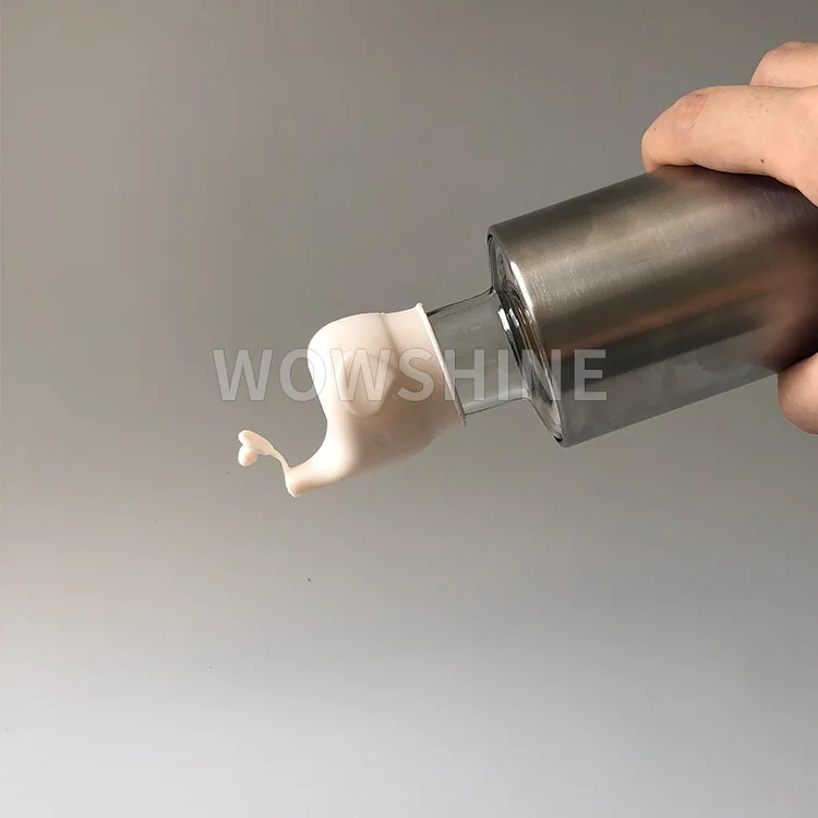 

Bottle Mouth Deflector Soy Oil Bottle Mouth Stopper Wine Sauce The Liquid Nozzle Deflector Pour Caps Bar Tools Wine Pourers