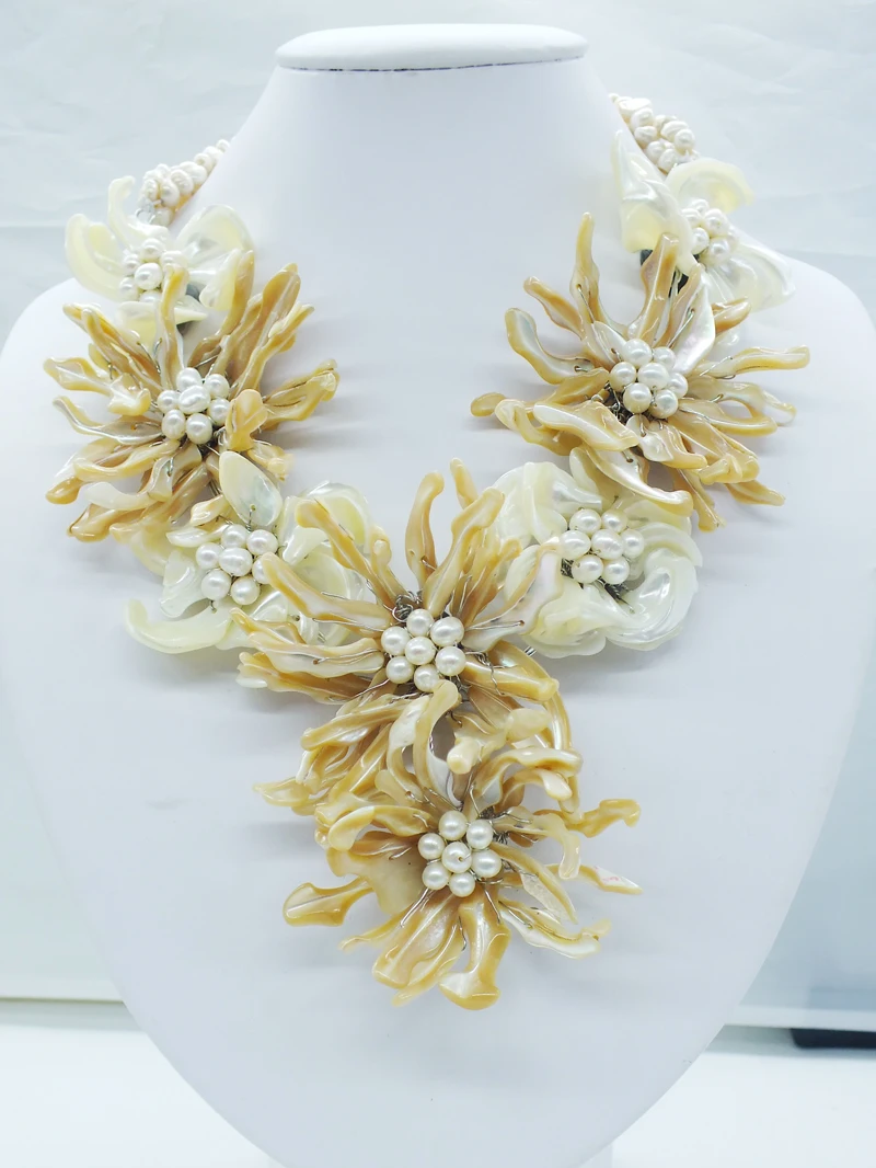 

NO-1186# classic!!! Shell /pearl Bride Wedding. Flower necklace