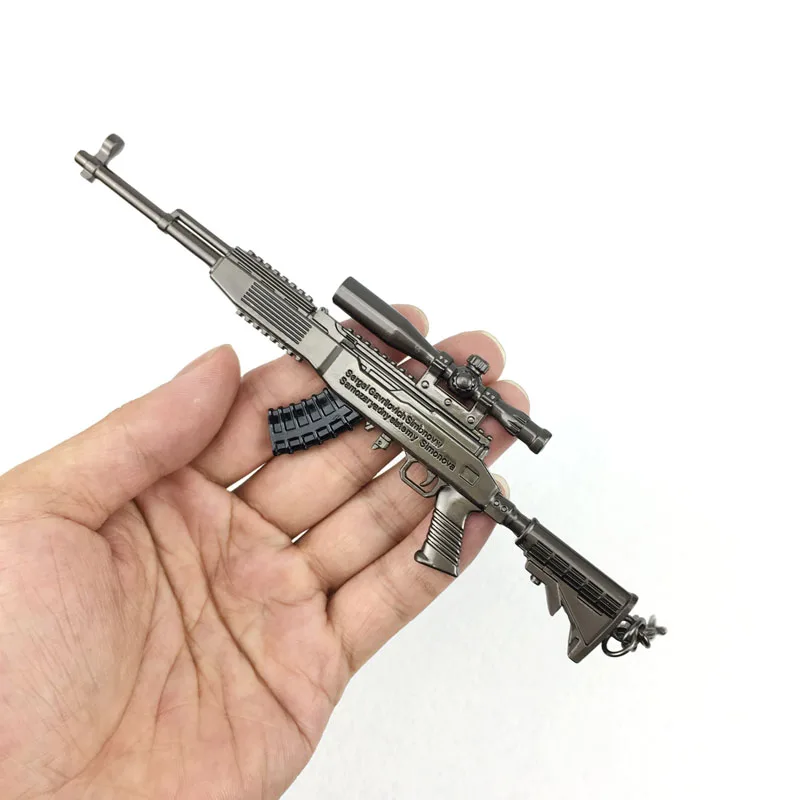 PUBG game weapon keychain styling AWM 98K M416 gun pendant men key ring hook car key chain for honda mazda volvo BMW accessories