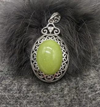 

Wonderful Natural Night-luminous Fluorite Gemstone Green Night Bright finger Oval Pendant Nice