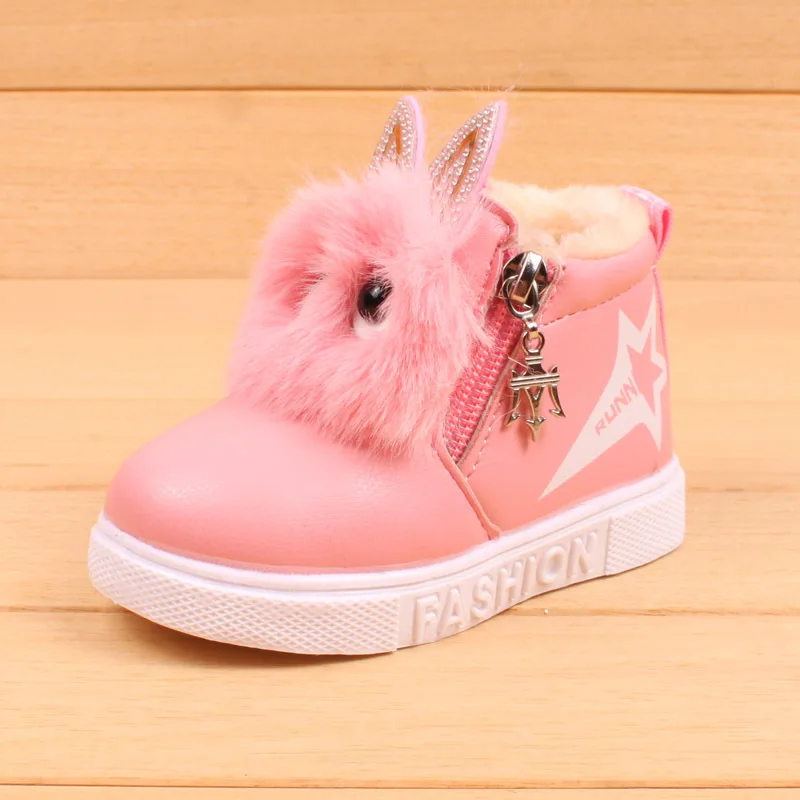 Новая зимняя обувь для маленьких девочек 1-5 лет, маленькие теплые плюшевые детские зимние ботинки, меховые ботинки с мультипликационным принтом для маленьких детей, размер 21-30