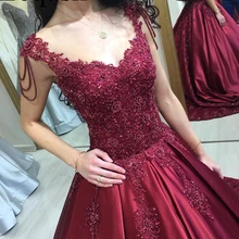 Роскошные Выпускные платья Burgundy длинное сексуальное кружевное платье с v-образной горловиной Бисер саудовско-Аравийский атласные платья для выпускного вечера торжественные Вечеринка платье для Для женщин