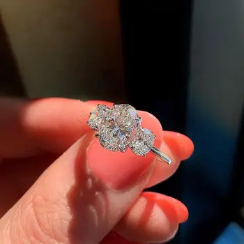 

Huitan Triple Cubic Zircon Finger Ring Geometric Unique Stylish Girl Finger Ring With Dazzling Cubic Zircon Prong Setting