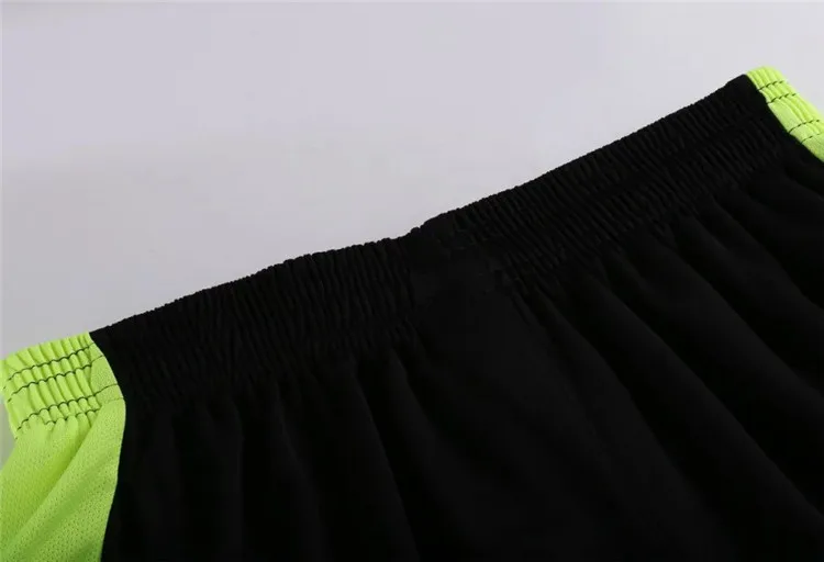 4360940556_1165946217