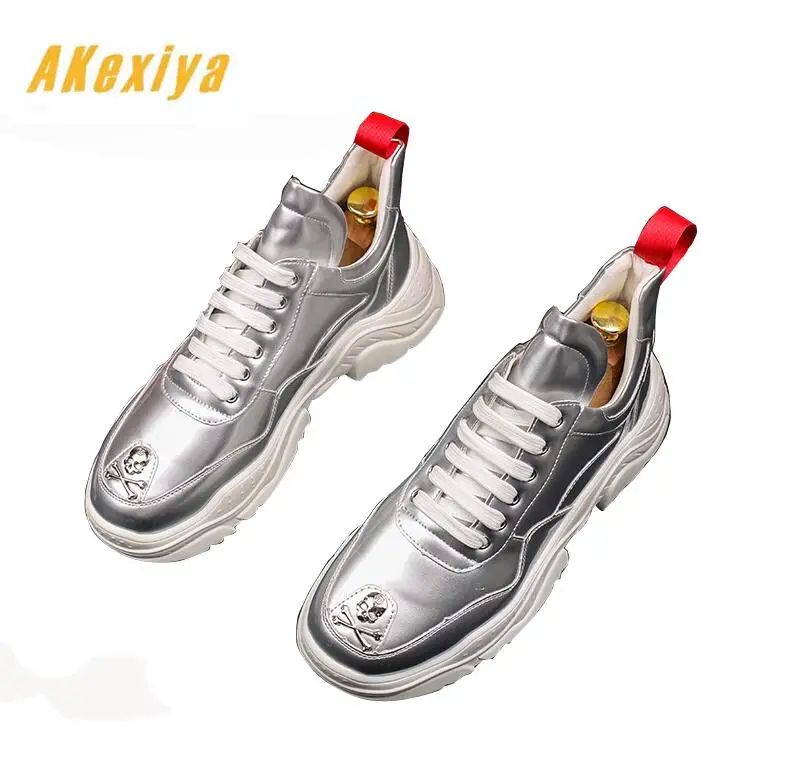 

Newest British designer Men Trendy pirate skull decorative Casual Flats high tops Shoes Male dress Wedding Moccasins Loafers