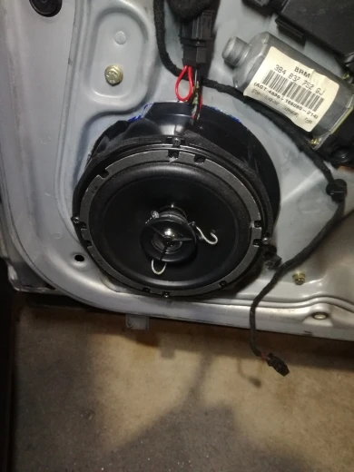 UTB8wkqOh22JXKJkSanrq6y3lVXav