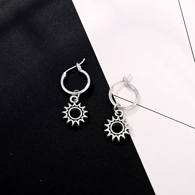 1 пара, Модные Ретро изысканные маленькие солнечные круглые серьги-кольца, цвет: старое серебро, круглые серьги для женщин E63