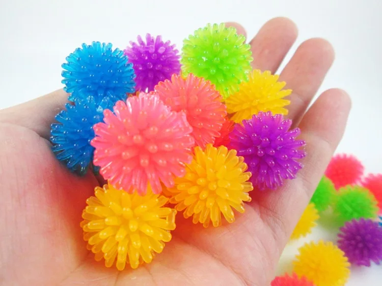 10Pcs/lot 2cm TPR Pet Cat Toys Arbutus Ball Toys For Cat Kitten Squeezes Thorn Ball Chewing Toy Cats Pet Supplies