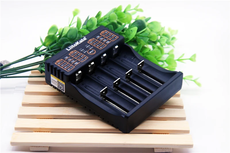 lii402-Battery Charger (5)