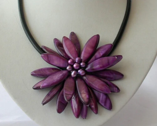 

huij 002238 classic purple baroque freshwater pearl shell flower leather necklace