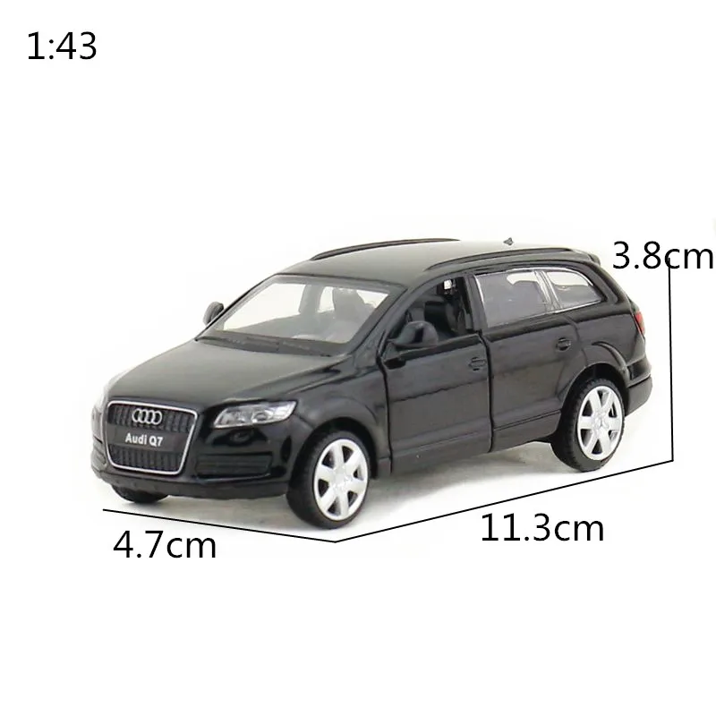 Модель в подарочной коробке модель внедорожника AUDI Q7 1:43 из сплава автомобиля