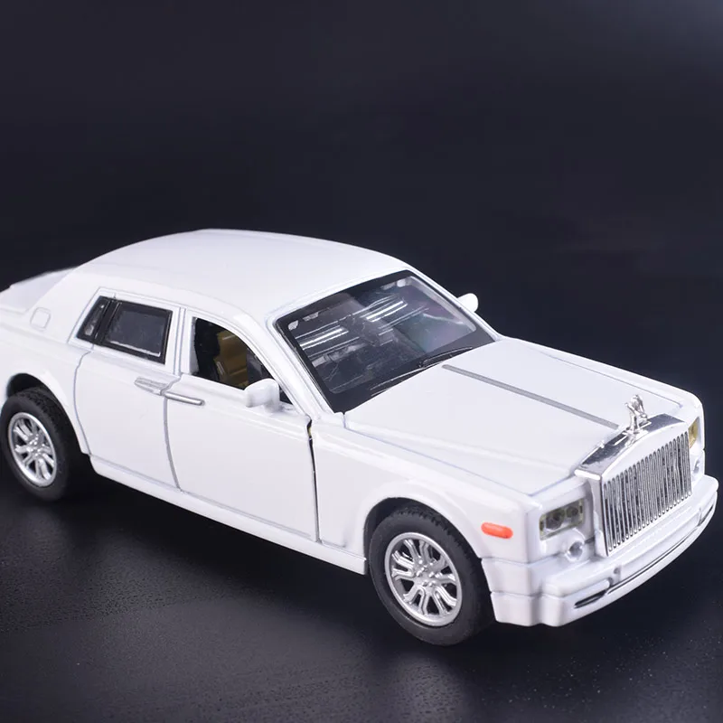 Модель игрушечной машины Rolls Royce 1:32 модель rolls royce lights phantom Коллекционная из сплава
