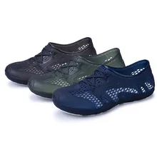 Новинка; Летние повседневные мужские сандалии; пляжная Водонепроницаемая дышащая прозрачная обувь; однотонные мужские сандалии без застежки; цвет зеленый, черный, синий; большой размер 45