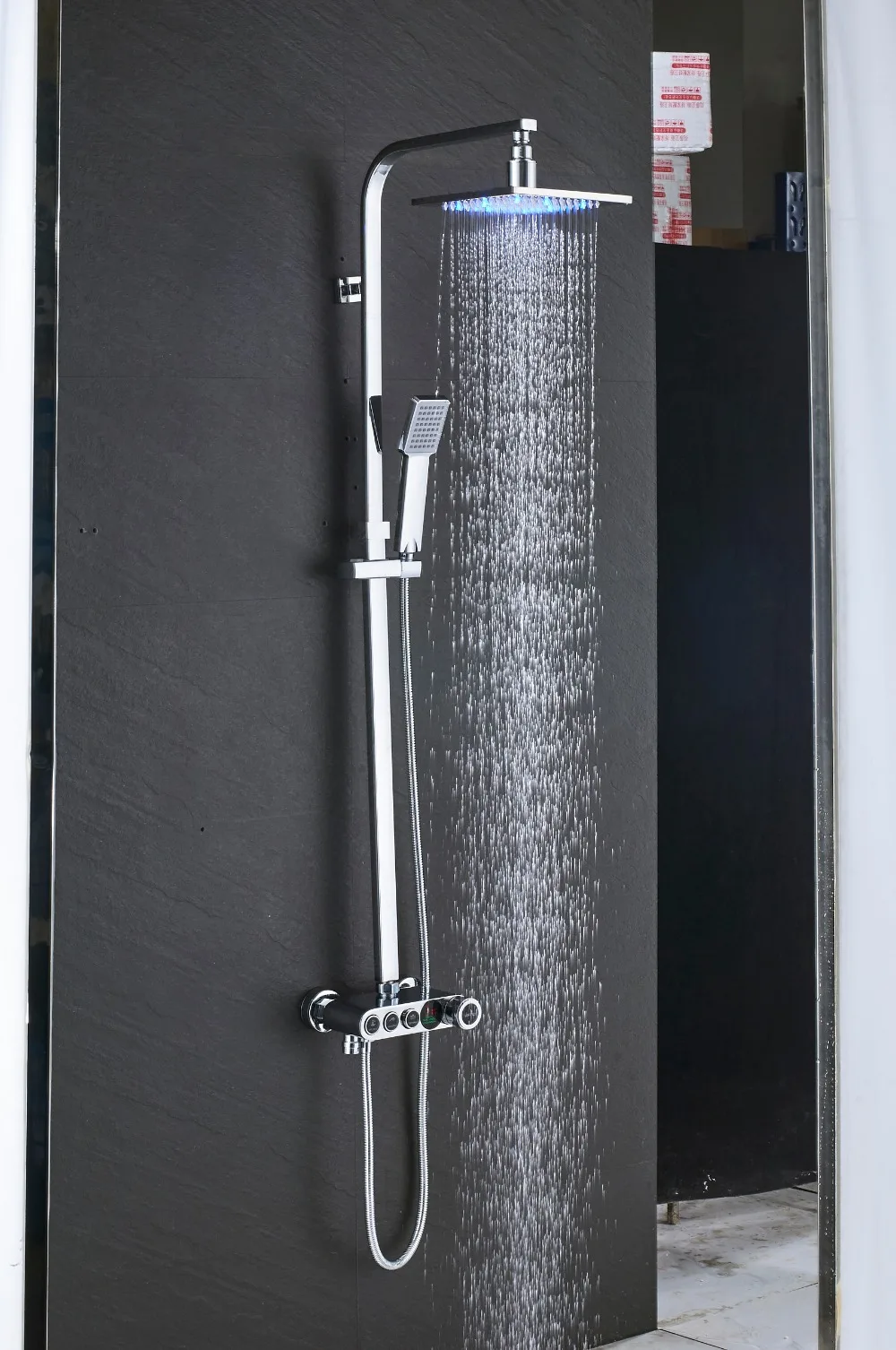 Quyanre светодиодный цифровой Дисплей смесители для душа набор светодиодный душ 3-х полосная латунь термостатический смеситель Поворотный носик цифровой Ванная комната душевой кран