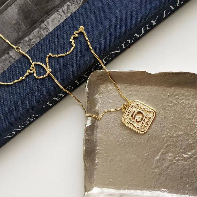 

Abstract Design Gold Round Square Pendant Necklace 925 Sterling Silver Jewelry 45CM Chain For Women Gift