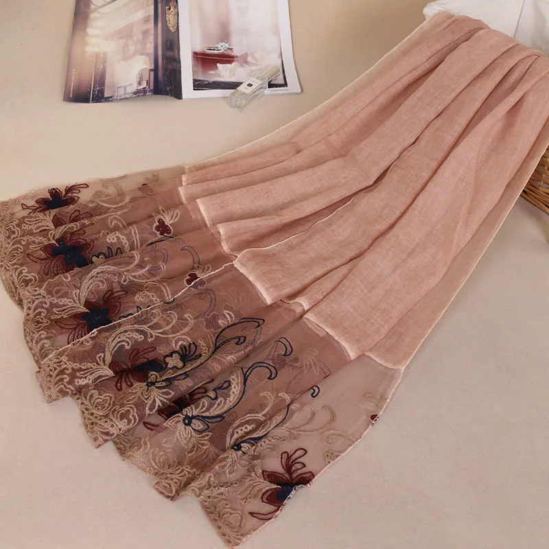 

2018 Spring and Autumn Women Lace Scarf Shawl Spot Cotton Lady Head Scarves Chiffon Hijab Wholesale
