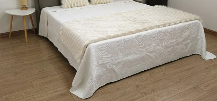 1233