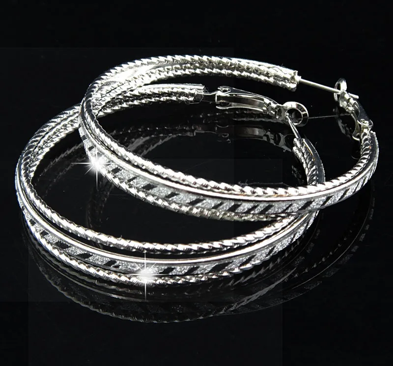 Лидер продаж! Модные женские серьги-кольца с 3 рядами серебристого матового цвета с принтом зебры, вечерние свадебные ювелирные изделия B1058