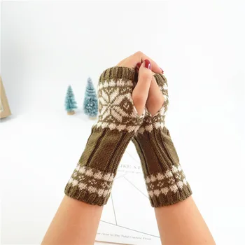 Male/female autumn and winter cute warm short knit half-finger finger driving line gloves snowflake short arm sleeve B77 3