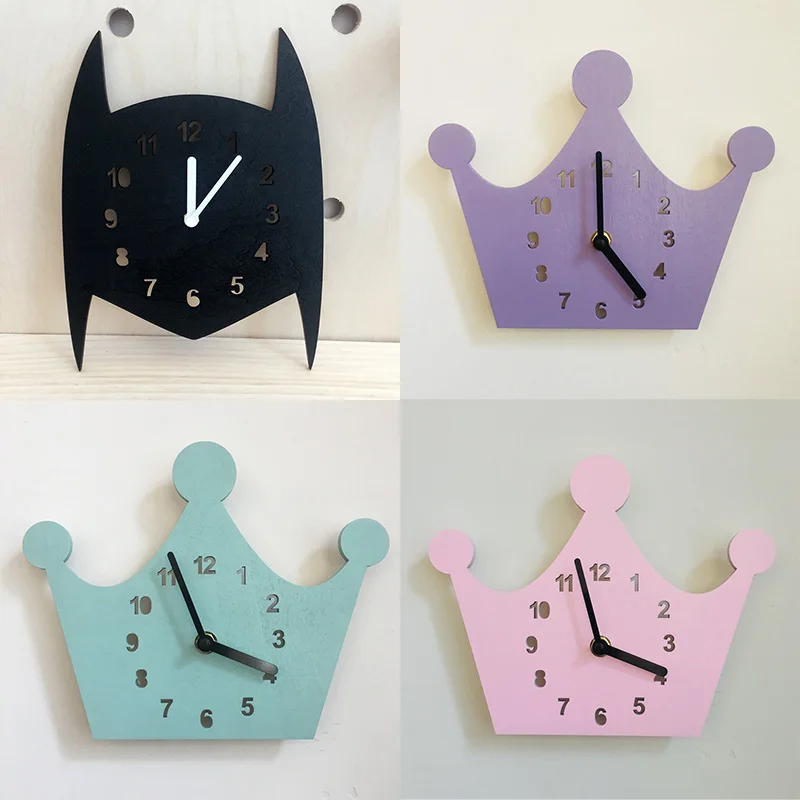 

Kids Decor Clock INS Nordic Style Batman Crown Wall Hanging Wood Clock Model Baby Kid Room Furnish Artic Home Decoration