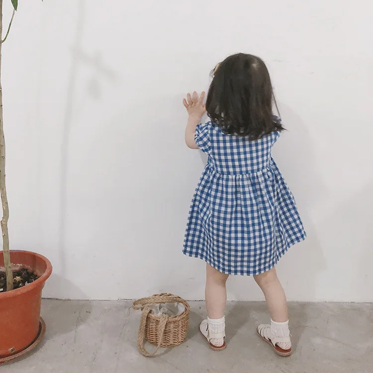 Лето, модные клетчатые платья в Корейском стиле для маленьких девочек 1-4 лет, платье с короткими рукавами и кукольным воротником