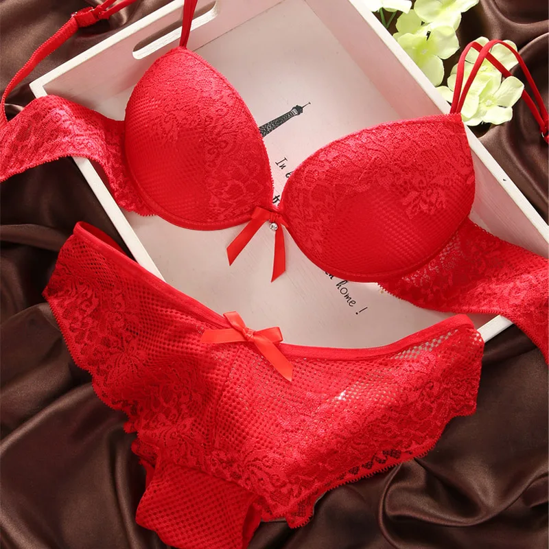 2018 Sexy Underwear Women Bra Set Lingerie Set Luxurious Vintage Lace Embroidery Push Up Bra And Panty Set 2018 Sexy Underwear Women Bra Set Lingerie Set Luxurious Vintage Lace Embroidery Push Up Bra And Panty Set