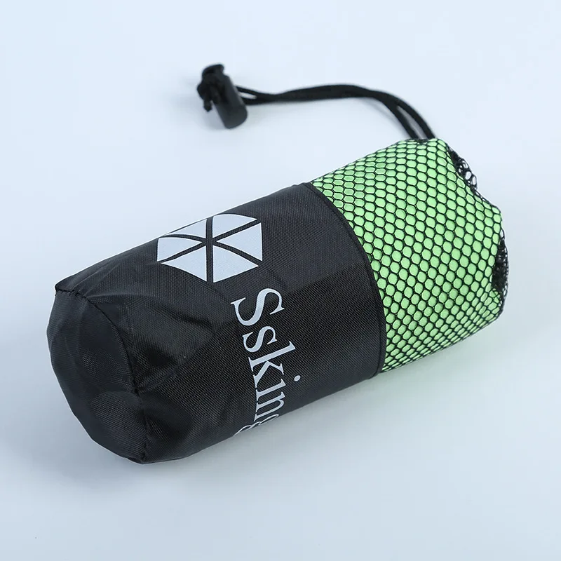 Quick drying Outdoor Sport Towel Microfiber Fabric 2 Sizes Bath Towels Fitness Hip-hop Yoga Swimming Travel Gym Towel With Bag