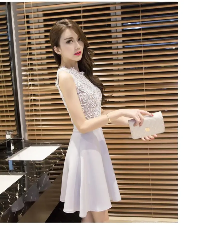 2018 Korean version of the word Three-dimensional shoulder strap dress lace dress Ornamental engraving A word BALL OWN Dress