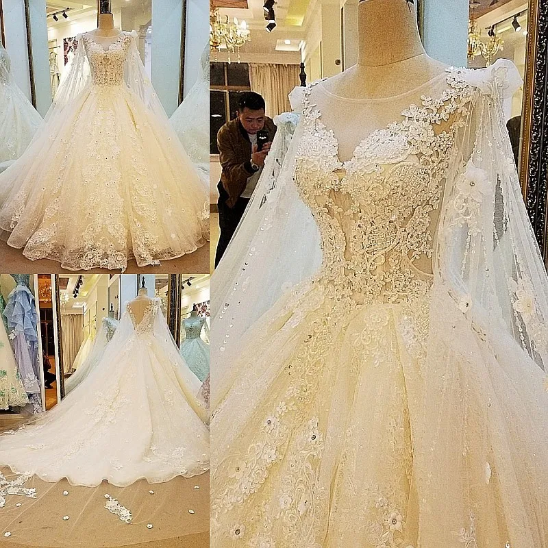 2018 Luxury Embroidery Organza Ball Gown Long Tail Wedding