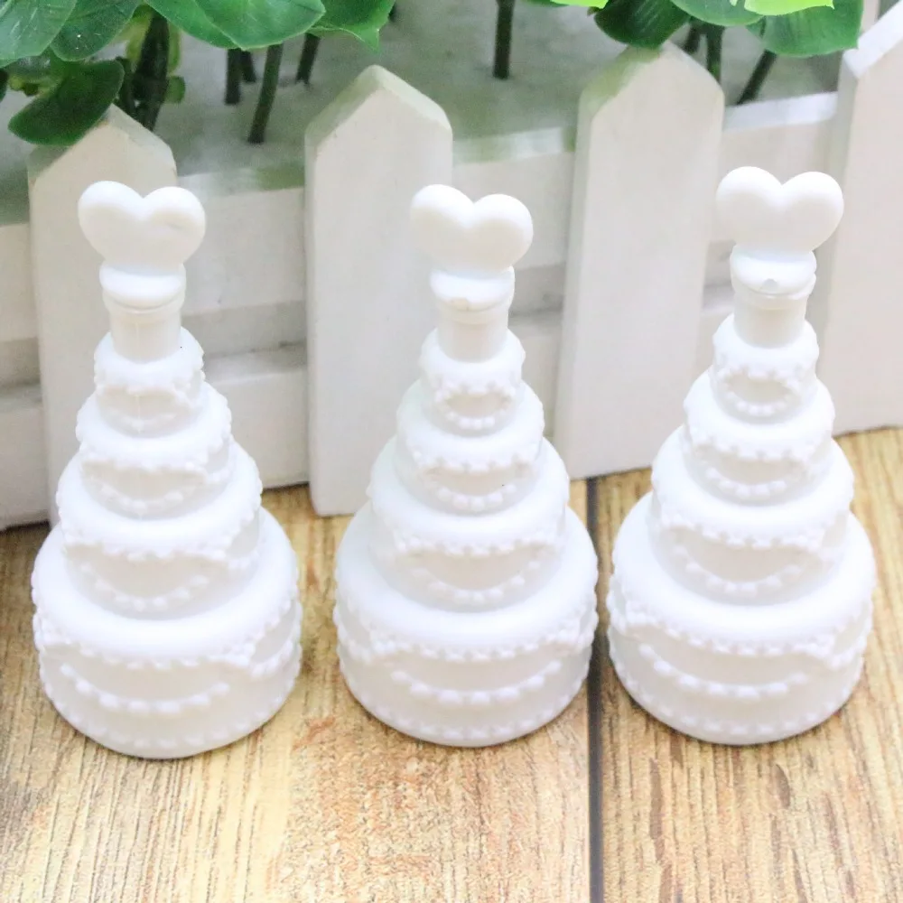 

12pcs/lot White Cake Empty Bubbles Soap Bottles Romantic Wedding and Birthday Party Decor Supplies