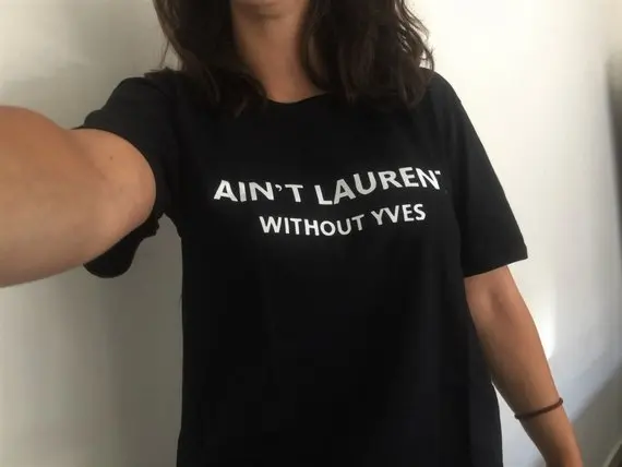 Skuggnas ليس لوران دون إيف تي شيرت أبيض مضحك عارضة نعرفكم لطيف المحملة قميص Harajuku الجمالية الجرونج قمم camiseta Skuggnas ليس لوران دون إيف تي شيرت أبيض مضحك عارضة نعرفكم لطيف المحملة قميص Harajuku الجمالية الجرونج قمم camiseta