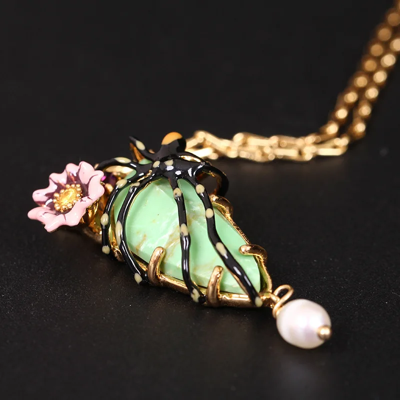 

Dyxytwe Enamel Gold Insect Pendant Necklaces Green Gem Fashion Spider Flower Long Link Chain Women's Party Jewelry