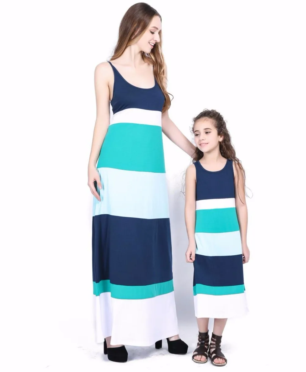 

Matching Family Clothing New Mother Daughter Dress Sleeveless Blue White Colorblock Girl Dresses Pretty Beach Dress Kids Clothes