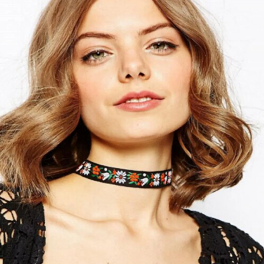 Nation Style Vintage Handmade Bohemia Embroidery Red Flower Short Choker Necklaces From India