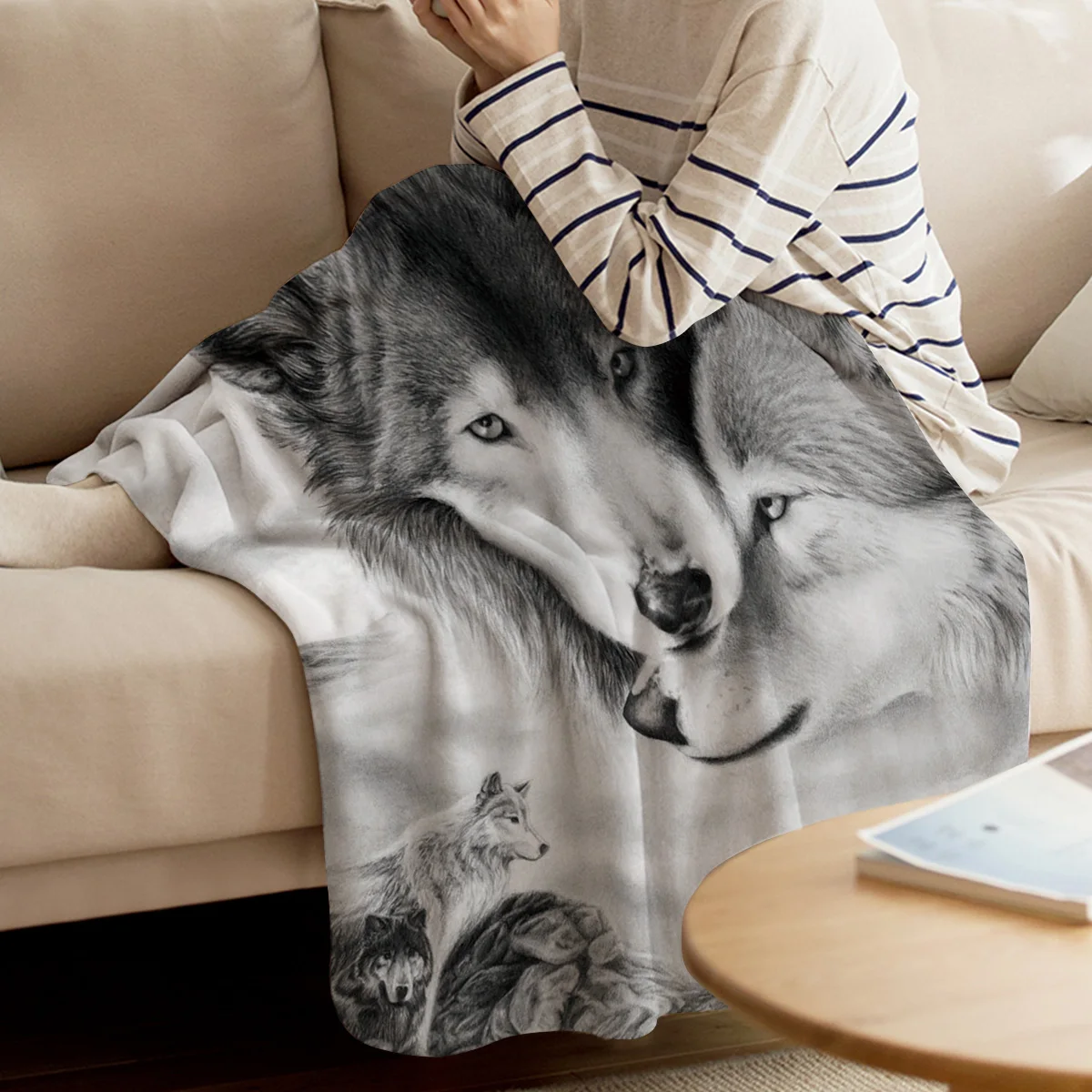 

BIGHOUSES Throw Blanket Wolf Animal Couple Love Throw Blanket Soft Warm Microfiber Blanket Flannel Blanket