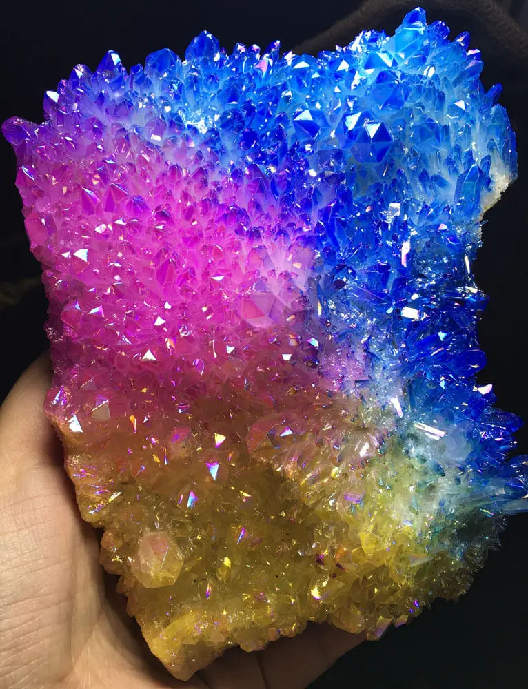 самые большие кристаллы кварца. Swarovski kristallwelten самый большой кристалл. кварцевый кристалл висмут. друза аметиста / минерал. крупные кристаллы.