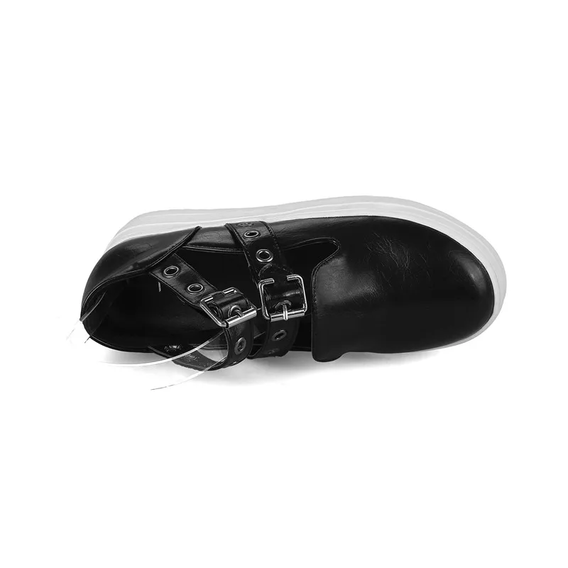 sandals shoes