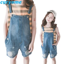 Свободные рваные джинсы для маленьких детей; комбинезоны; шорты; коллекция года; летние джинсовые шорты с кисточками для девочек-подростков; штаны-нагрудники; Повседневные детские брюки